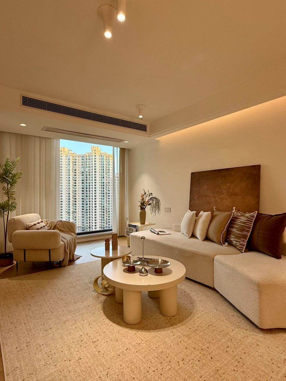 Housing image — Living Room