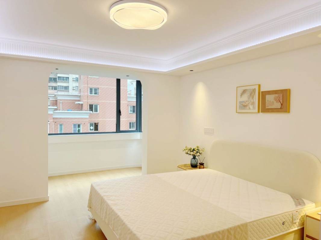 Housing image — Bedroom