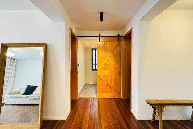2BR Apartment in Jing'an