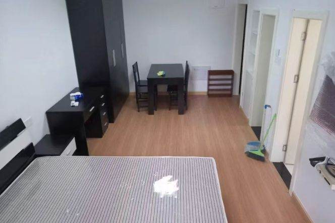 1BR Apartment near Jiangsu Rd Metro (L11/L13)