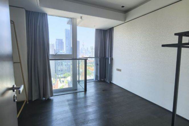 Spacious 3BR Apartment near People's Square with River View (L8/L12)