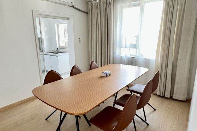 High-Floor 3BR Apartment in Xujiahui