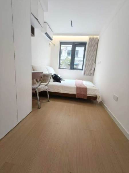 Housing image — Bedroom