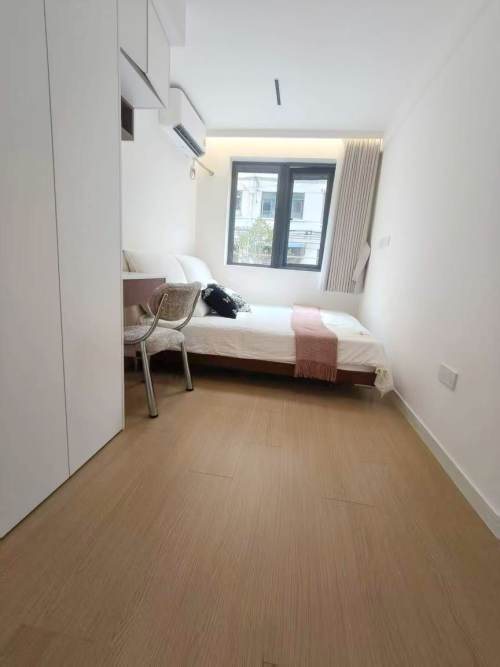 Housing image — Bedroom
