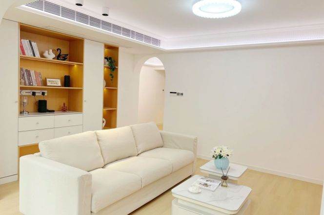 Spacious 2BR Apartment near Xujiahui Metro (L4)