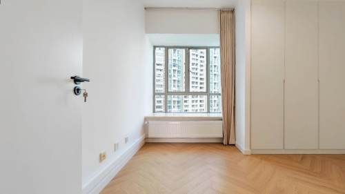 Housing image — Bedroom