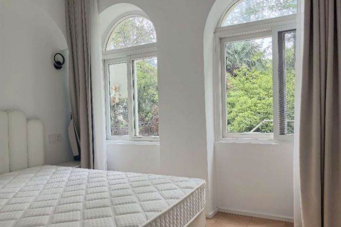 1BR Lane House in Old Xuhui (L2/L7/L14)