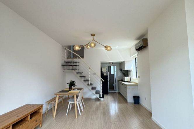 1BR Heritage Apartment near Middle Huaihai Rd Metro (L9)