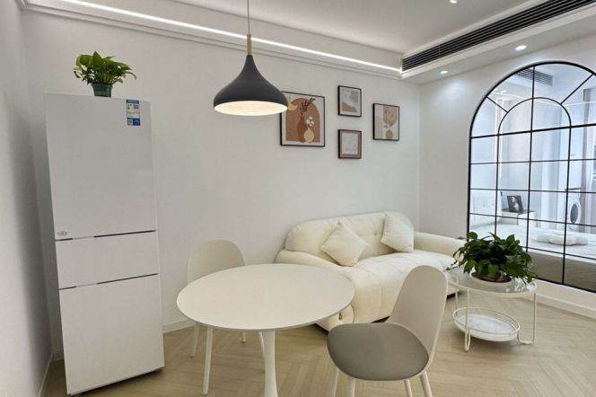 1BR Apartment near Zhongshan Park (L2/L11)