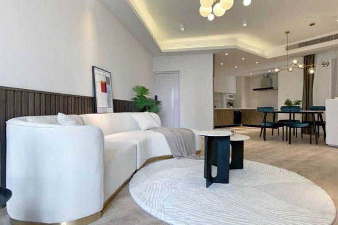 Spacious 2BR Apartment near Shanghai Indoor Stadium Metro (L4)