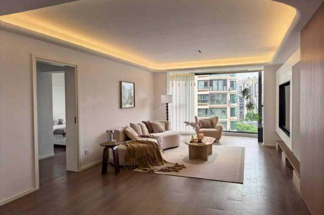 3BR Apartment at Brilliant City with River View (L3/L4)