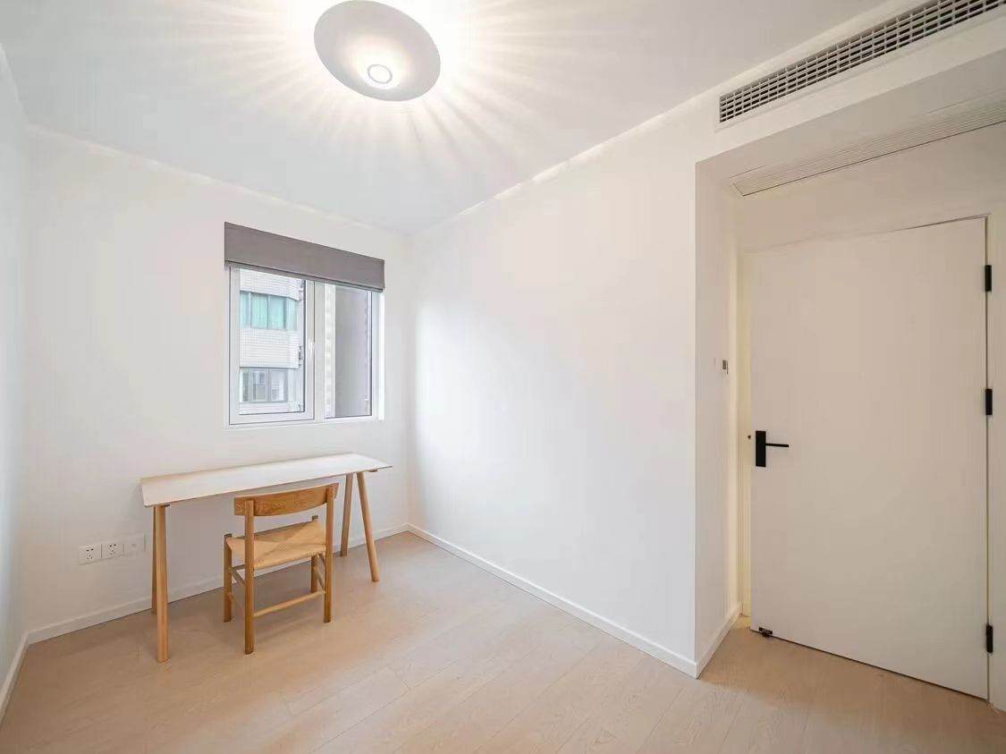 Housing image — Bedroom