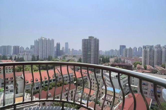2BR Apartment in Jing'an