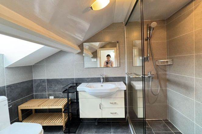 1BR Heritage Apartment near Middle Huaihai Rd Metro (L9)