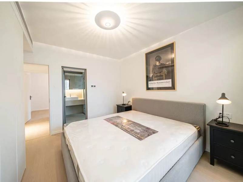 Housing image — Bedroom