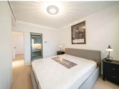 Housing image — Bedroom