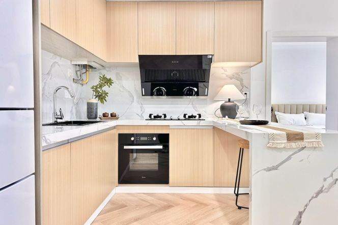 Spacious 1BR Apartment near Hongqiao Rd Metro (L3/L4/L10)