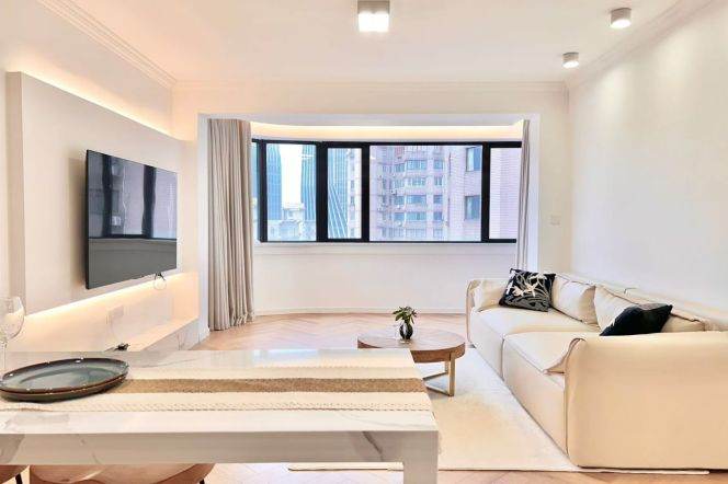 Spacious 1BR Apartment near Hongqiao Rd Metro (L3/L4/L10)