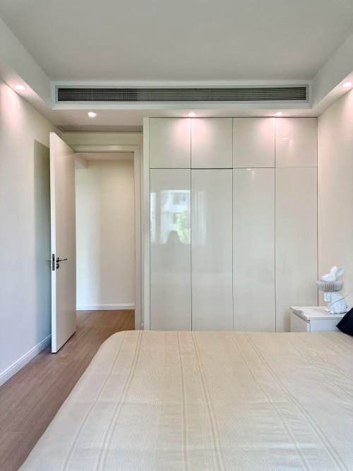 Housing image — Bedroom