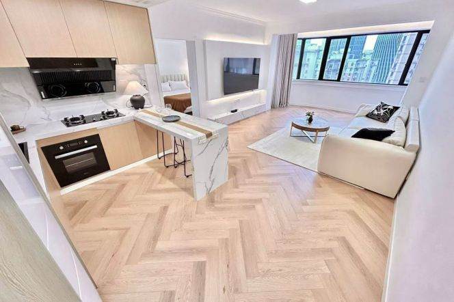 Spacious 1BR Apartment near Hongqiao Rd Metro (L3/L4/L10)