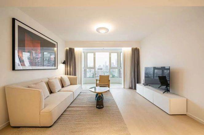 High-Floor 3BR Apartment near Jiashan Rd Metro