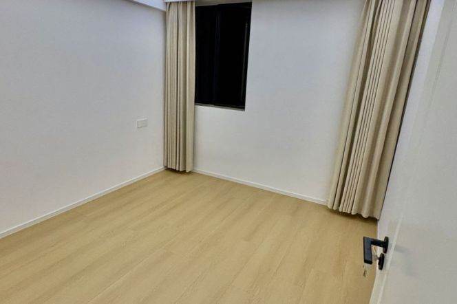 2BR Apartment in Jing'an (L1/L12/L13)