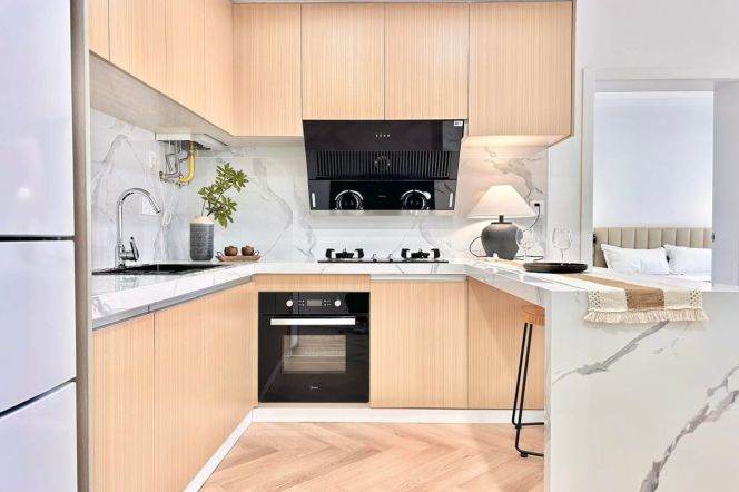 Spacious 1BR Apartment near Hongqiao Rd Metro (L3/L4/L10)