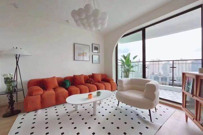 High-Floor 3BR Apartment at Brilliant City with Floor-to-Ceiling Windows (L3/L4)