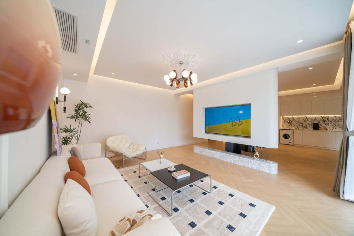 Housing image — Living Room