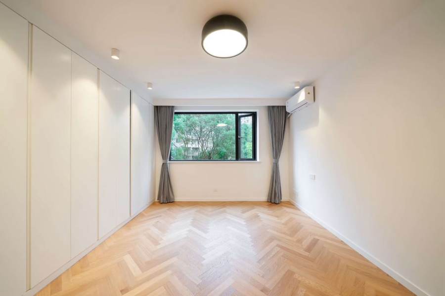 Housing image — Bedroom