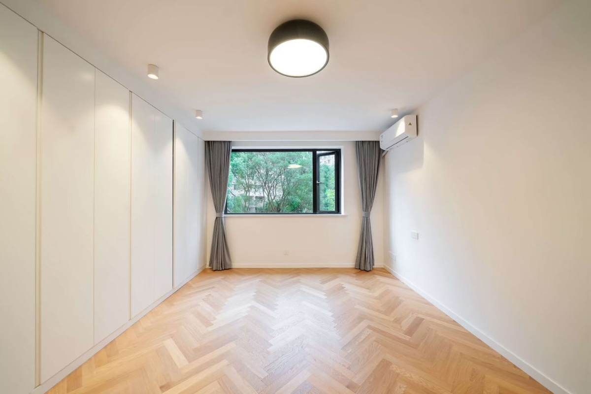 Housing image — Bedroom