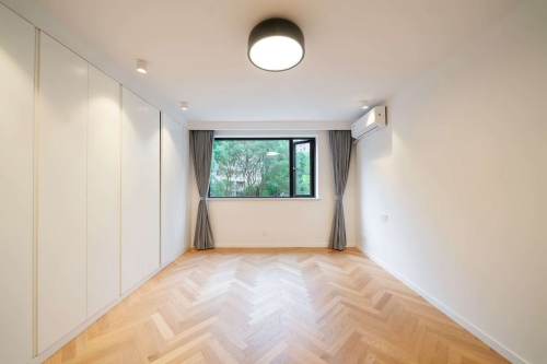 Housing image — Bedroom