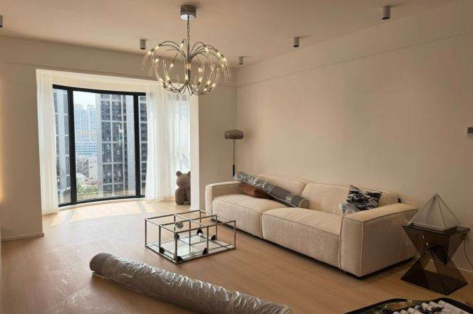 Spacious 2BR Apartment near Qufu Rd Metro with Floor-to-Ceiling Windows (L1/L8/L12)