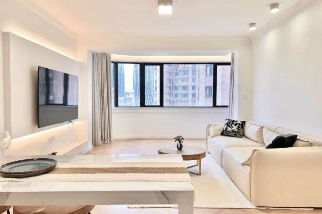 Spacious 1BR Apartment near Hongqiao Rd Metro (L3/L4/L10)