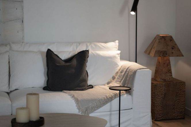 Spacious 2BR Apartment in Jing'an (L13)