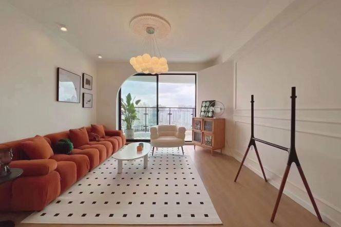 High-Floor 3BR Apartment at Brilliant City with Floor-to-Ceiling Windows (L3/L4)