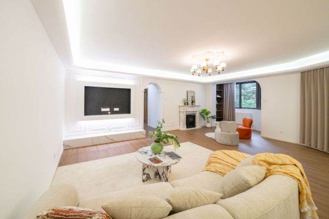 Spacious 3BR Apartment near Hongqiao Rd Metro (L3/L4/L10)