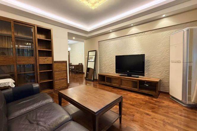 2BR Apartment in Gubei (L2)