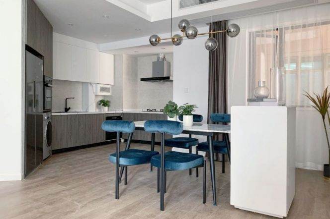 Spacious 2BR Apartment near Shanghai Indoor Stadium Metro (L4)