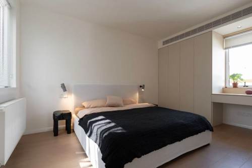 Housing image — Bedroom