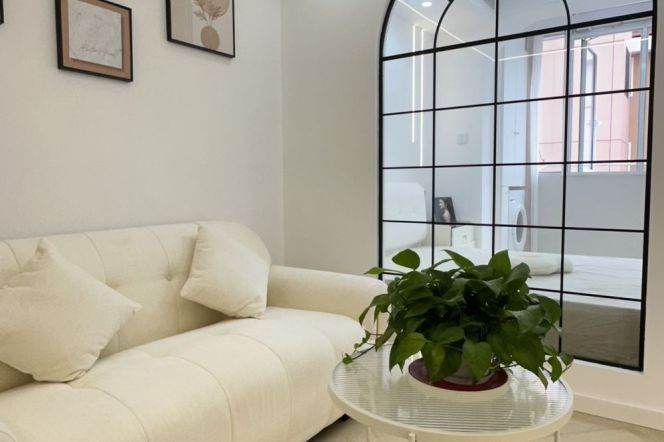 1BR Apartment near Zhongshan Park (L2/L11)