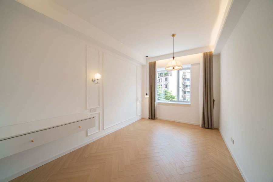 Housing image — Bedroom