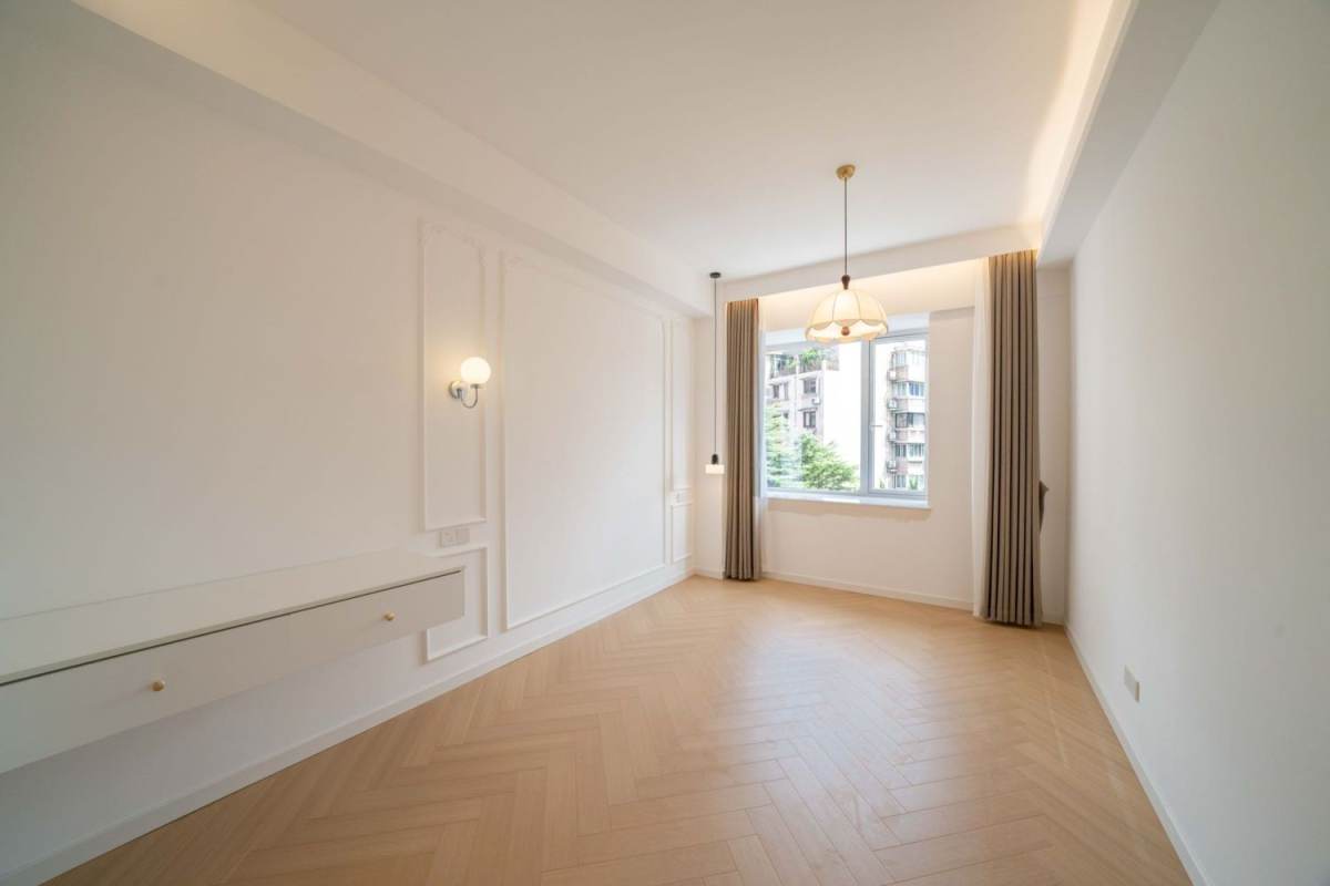 Housing image — Bedroom