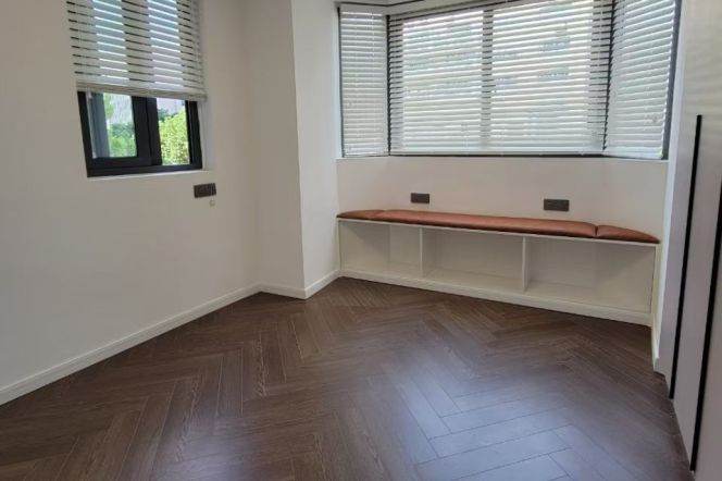 2BR Apartment in Xujiahui (L1/L9/L11)