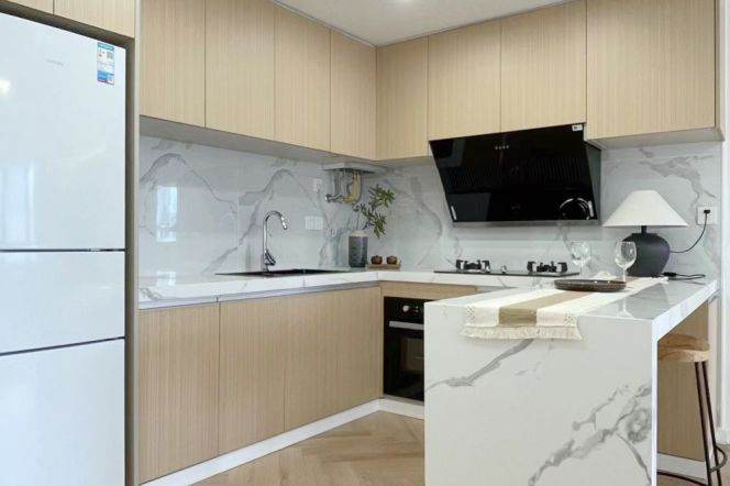 Spacious 1BR Apartment near Hongqiao Rd Metro with Outstanding View (L3/L4/L10)