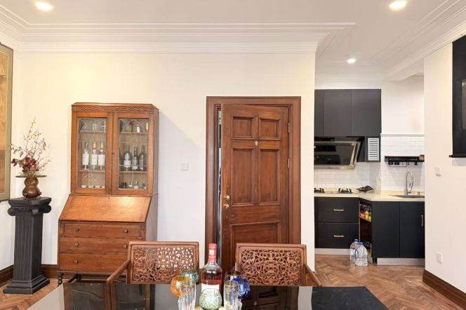 1BR Apartment near Hongqiao Rd Metro