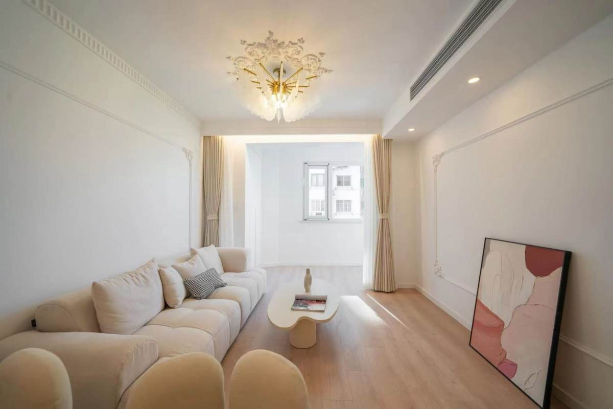 Housing image — Living Room