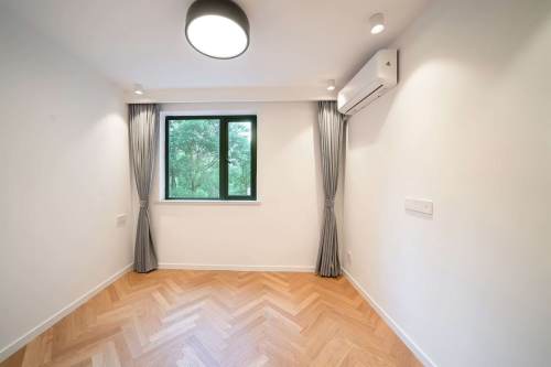 Housing image — Bedroom