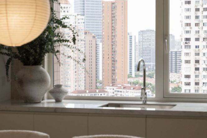 Spacious 2BR Apartment in Jing'an (L13)