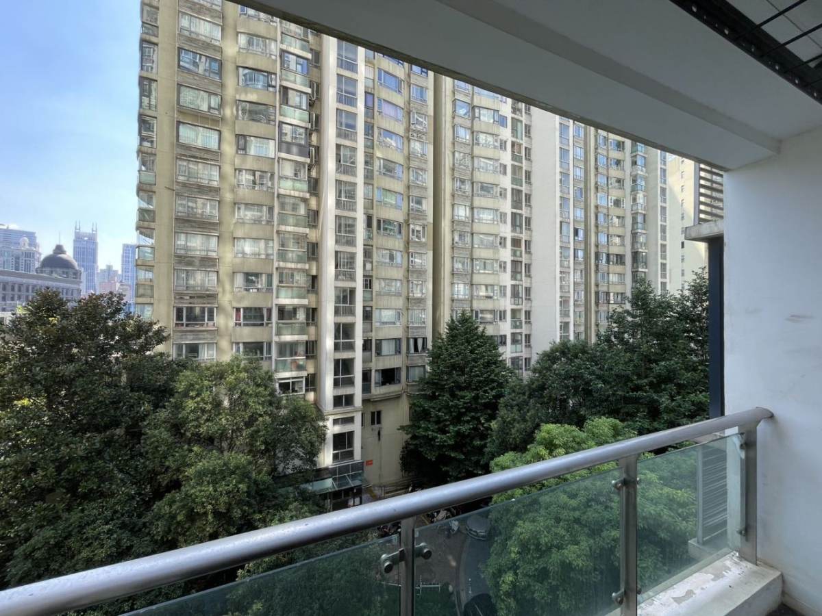 Housing image — Balcony
